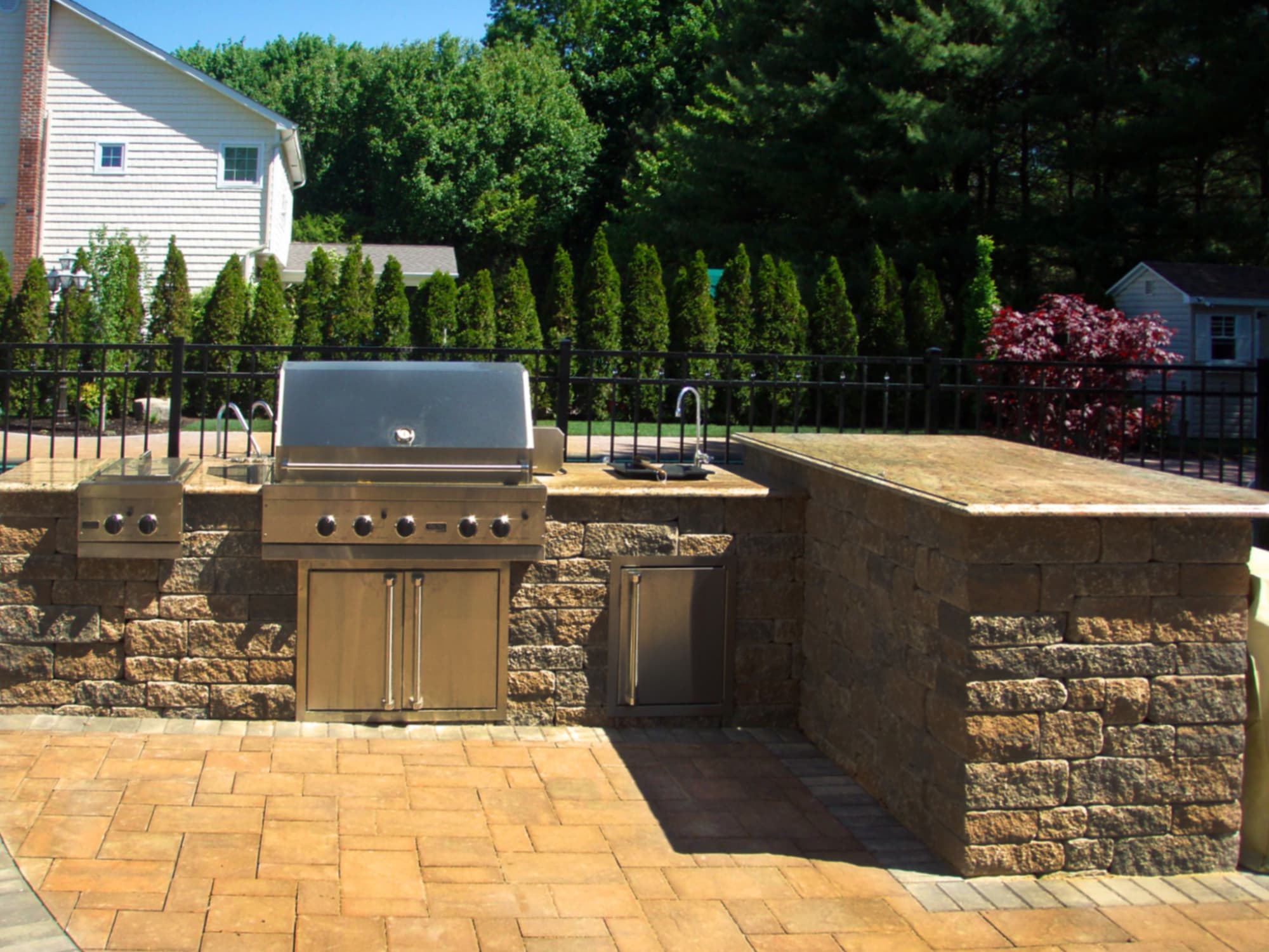 Outdoor Kitchens and Fireplaces