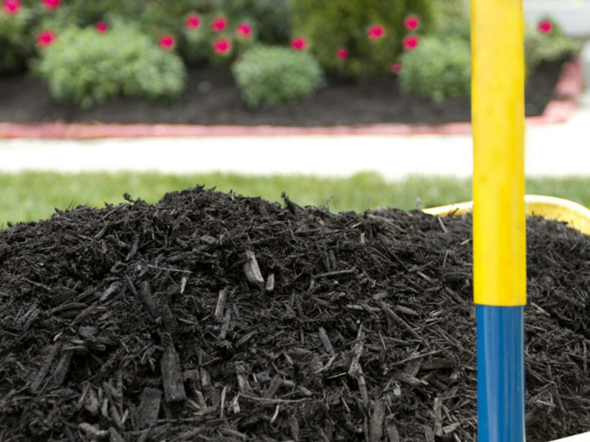 How to Add Mulch to Flower Beds