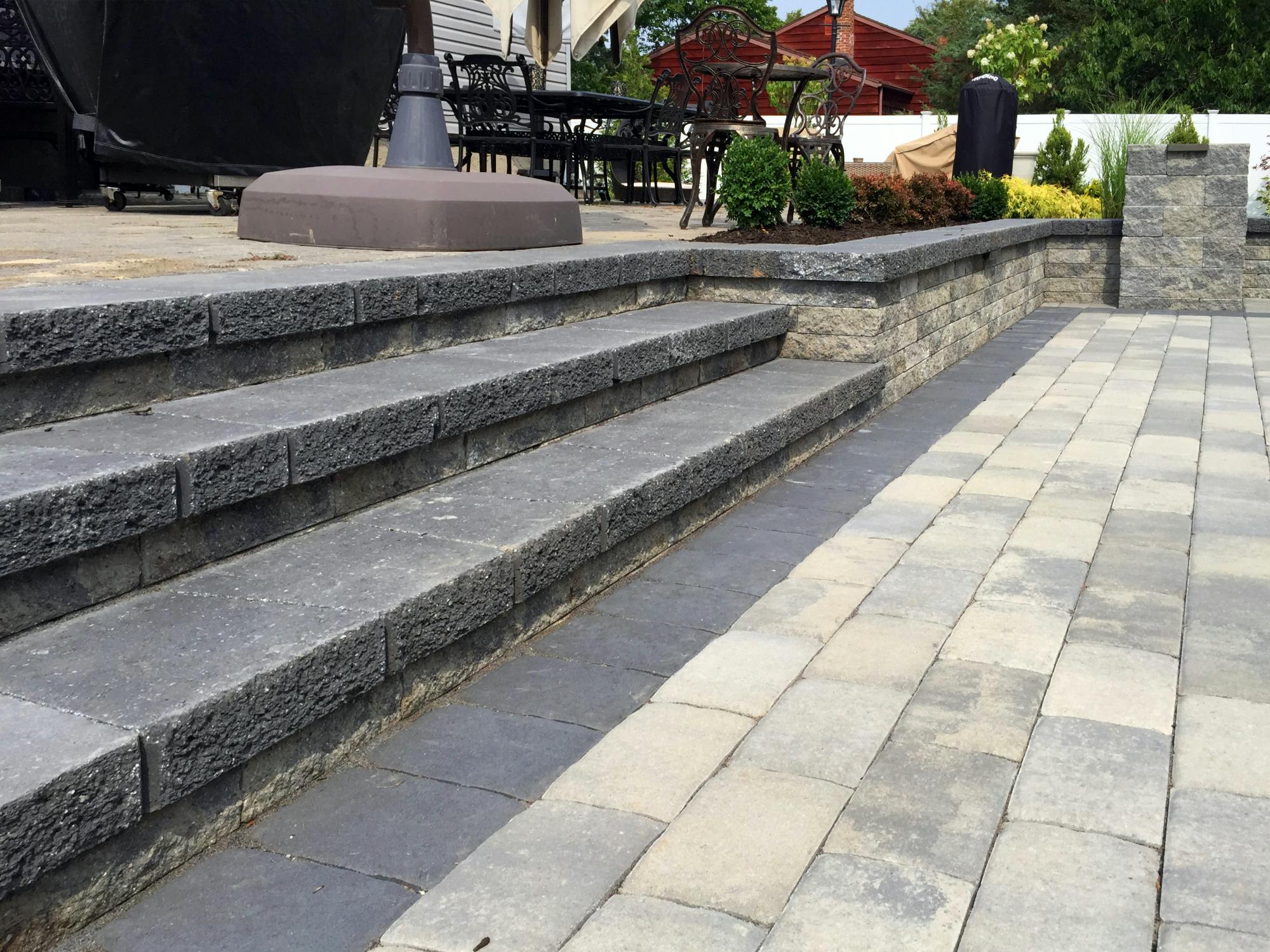 Paving Stone Patios - Helpful Tips to Create the Hardscape of Your Dreams